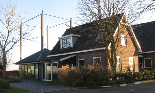 Vrijstaande woningen en hooiberg te Zoeterwoude